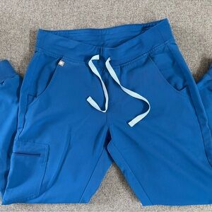 FIGS Women’s Zamora Jogger Scrub Pants (size SP)